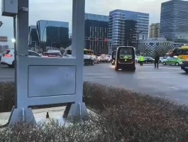 无人驾驶小巴亮相兰州新区街头